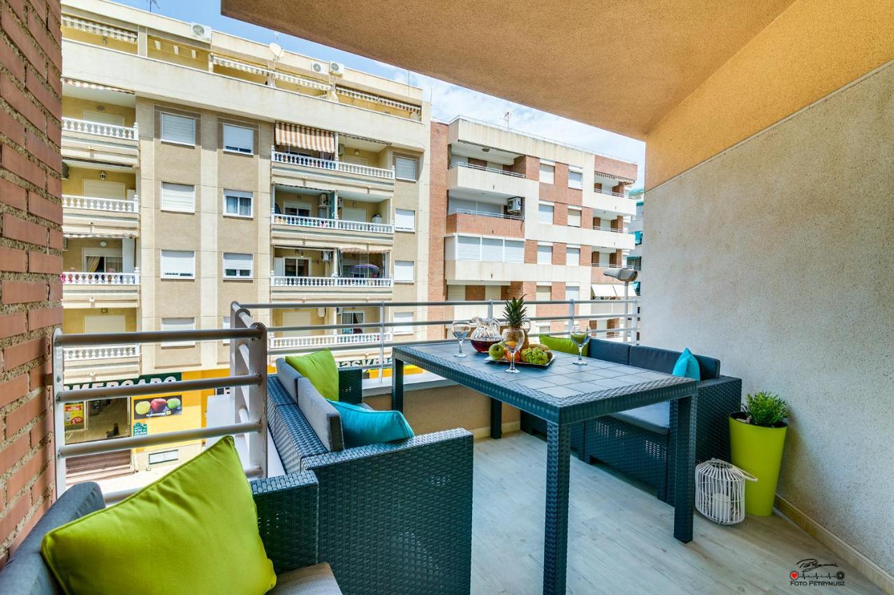 Moderno Apartamento Familiar Junto Al Mar - Conejito Apartment Torrevieja Exterior photo